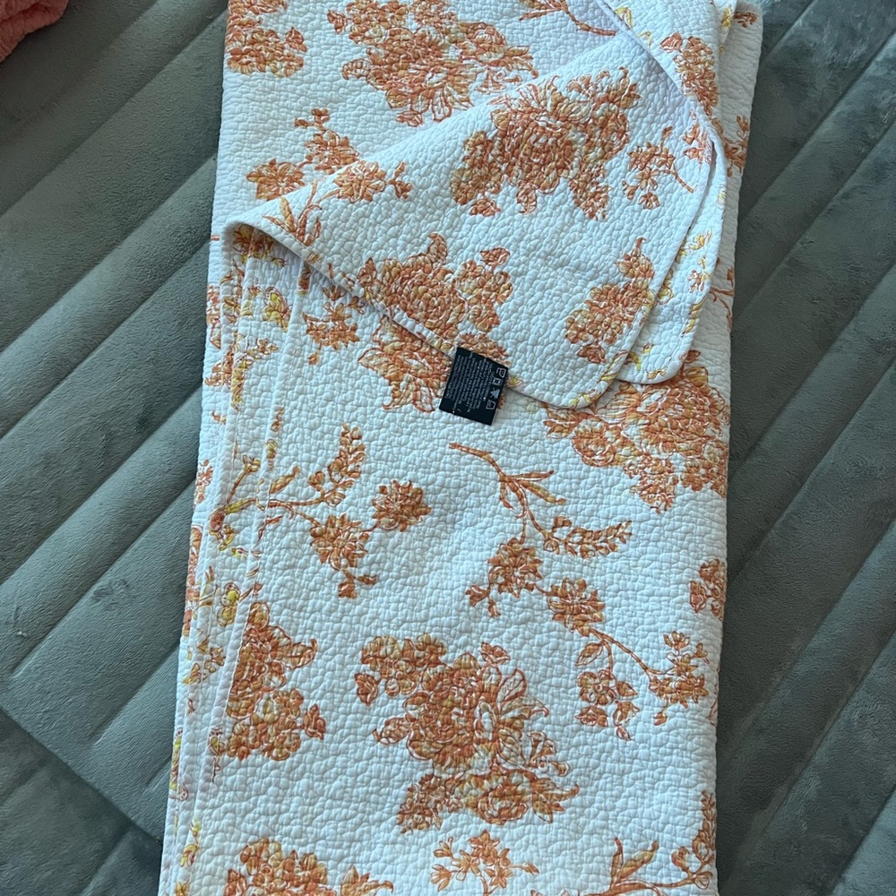 COPY - Orange and white floral quilt